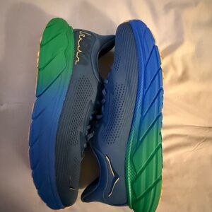 HOKA Men’s Wide Arahi 7 Stability Shoe